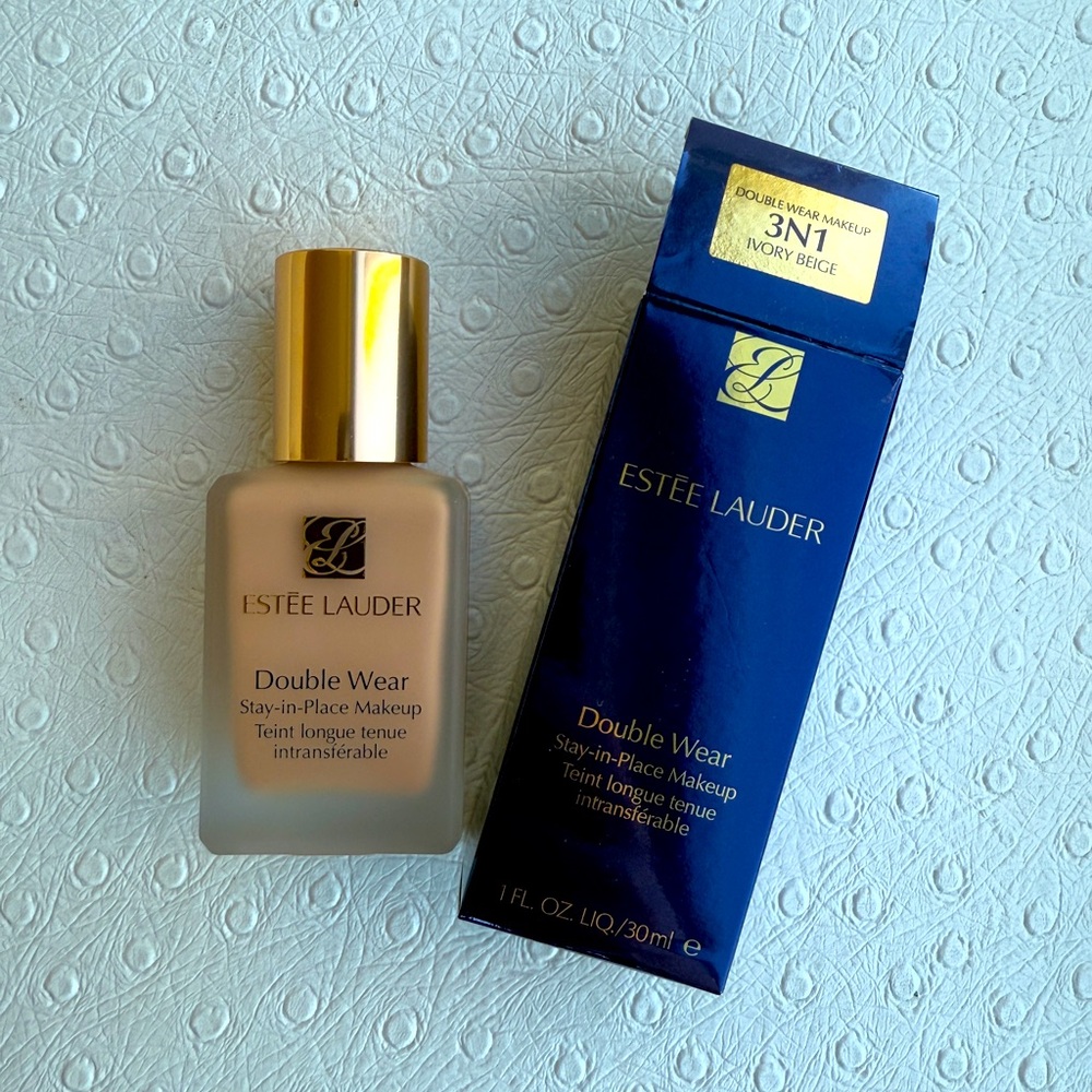 NEW Estée Lauder Double Wear Stay-in-Place Foundation in shade 3N1 Ivory Beige
